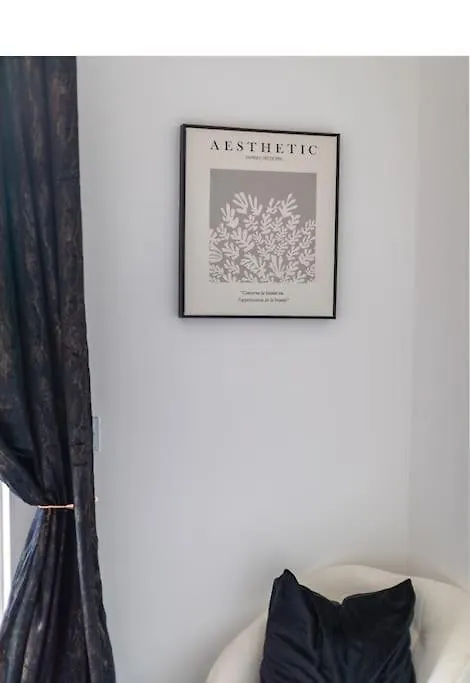 Apartment Runway Retreat, Close To London Heathrow West Drayton